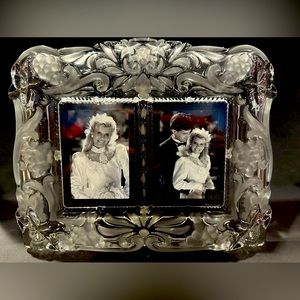 Mikasa Vintage Memories Duet Frame